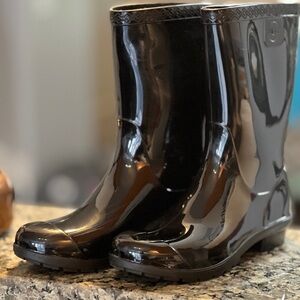 UGG Girls Sienna Black Mid Calf Rain Boot; Excellent condition